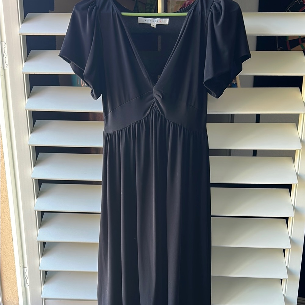 Elegant Black V-Neck Dress